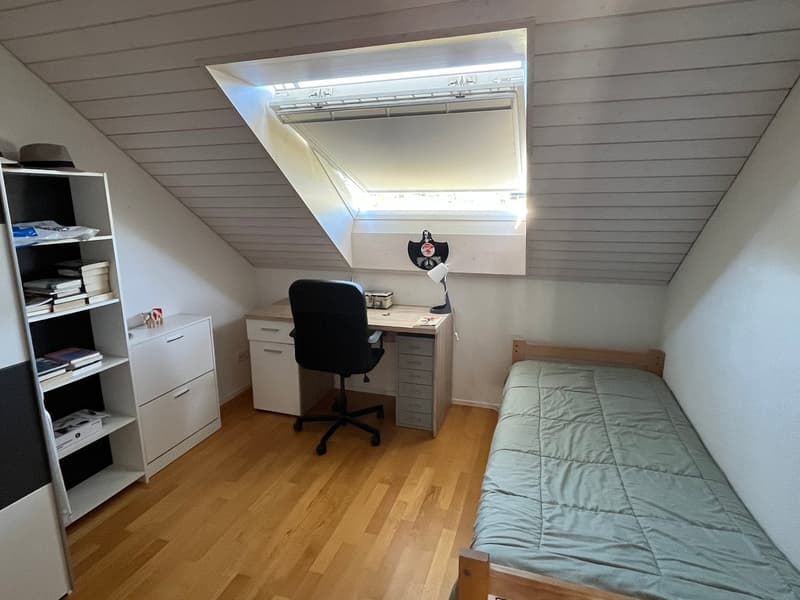 4.5-Zimmer-Maisonette-Wohnung mit viel Charme und grossem Balkon. (9)