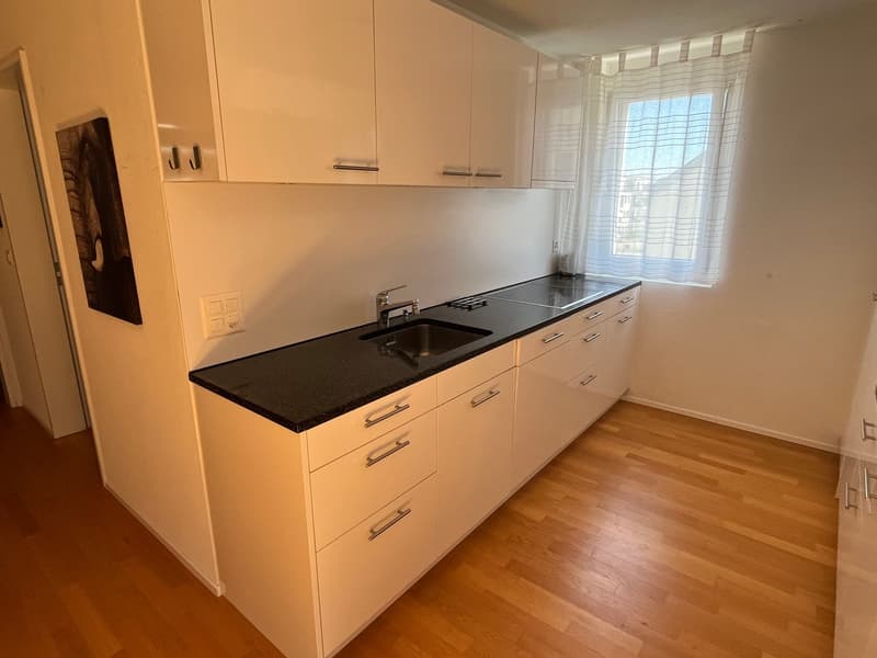 4.5-Zimmer-Maisonette-Wohnung mit viel Charme und grossem Balkon. (7)