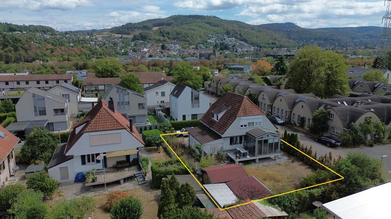 Charmantes Einfamilienhaus mit Garage, Wintergarten, Fonduestübli und Schopf an ruhiger Lage. (1)