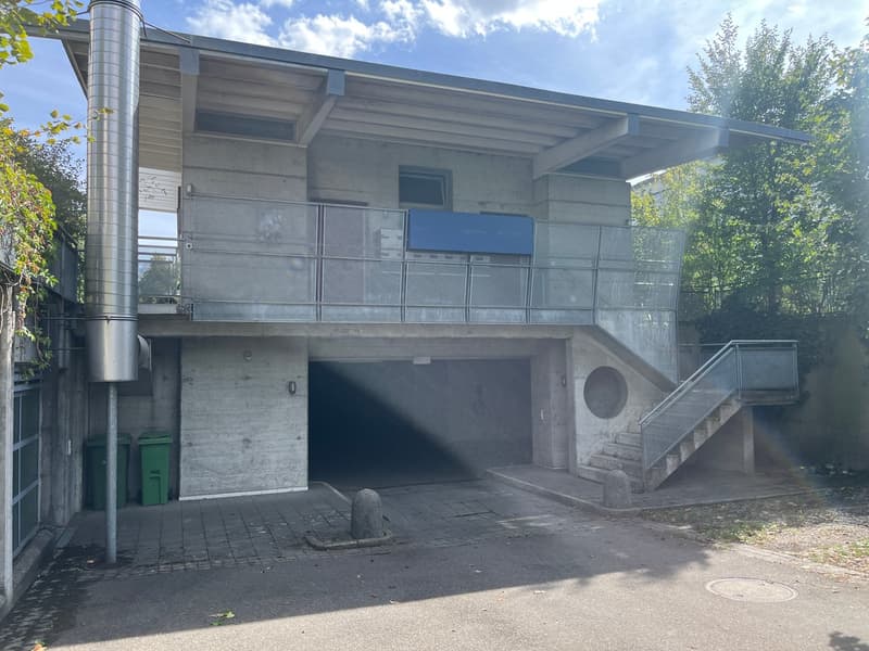 5.5 Zimmer-Reiheneinfamilienhaus mit Wintergarten, 2 Balkonen und 2 Garagenboxen. (30)