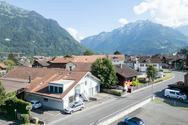 Rendite- oder Eigennutzung: Wohn- und Gewerbeobjekt in Matten bei Interlaken (11)
