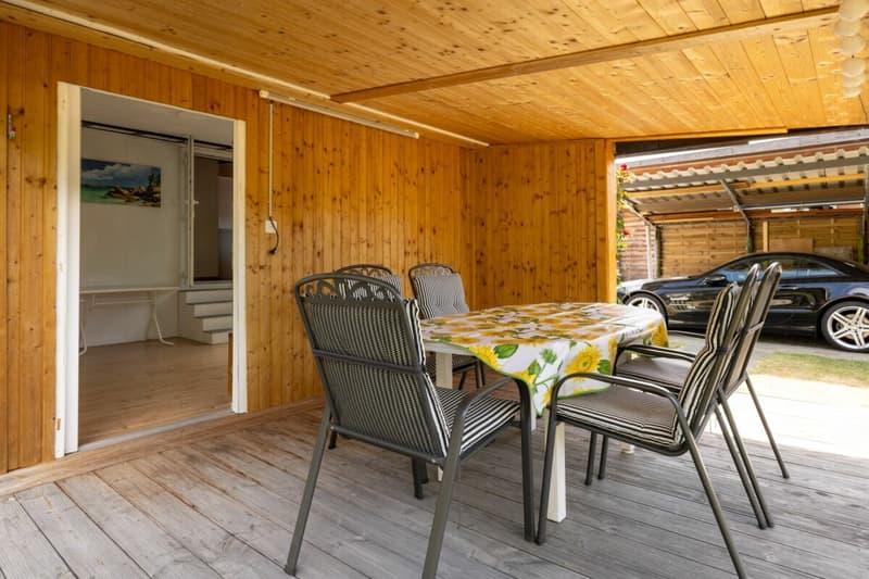3.5-Zimmer-Bungalow mit Doppelparzelle im Caravaning Gletterens (10)