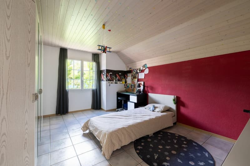 6.5 Zimmer Einfamilienhaus mit grossem Platzangebot in Plasselb (6)