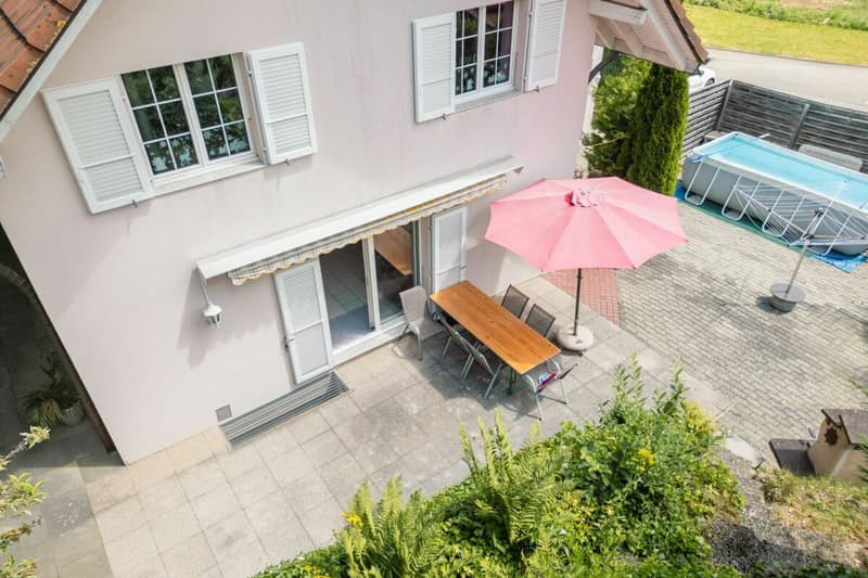 6.5 Zimmer Einfamilienhaus mit grossem Platzangebot in Plasselb (12)