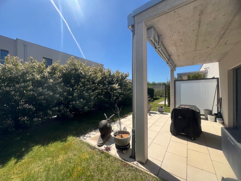 Hochwertige 2.5-Zi-Gartenwohnung mit Autoeinstellplatz und Hobbyraum (8)