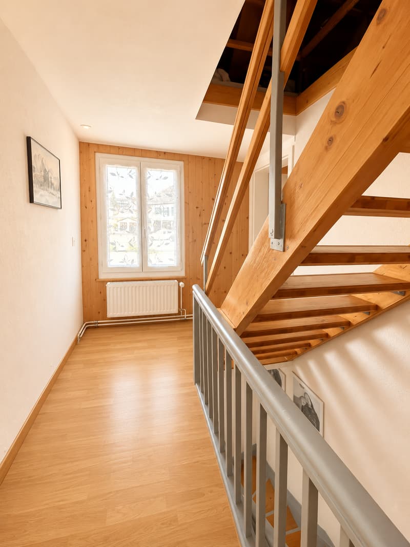 Charmante maison jumelée de 6,5 pièces avec vue sur les montagnes (8)