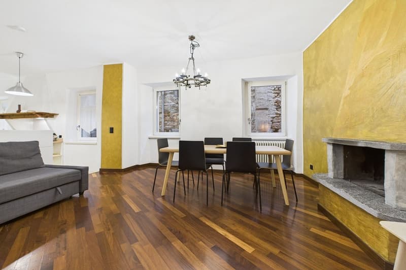 Exklusive 4½-Zimmer-Maisonette in direkter Nähe zum Luganersee (2)