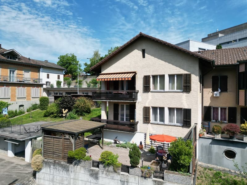 Charmantes 5.5-Zimmer-Einfamilienhaus an sonniger Bestlage in Sumiswald (1)