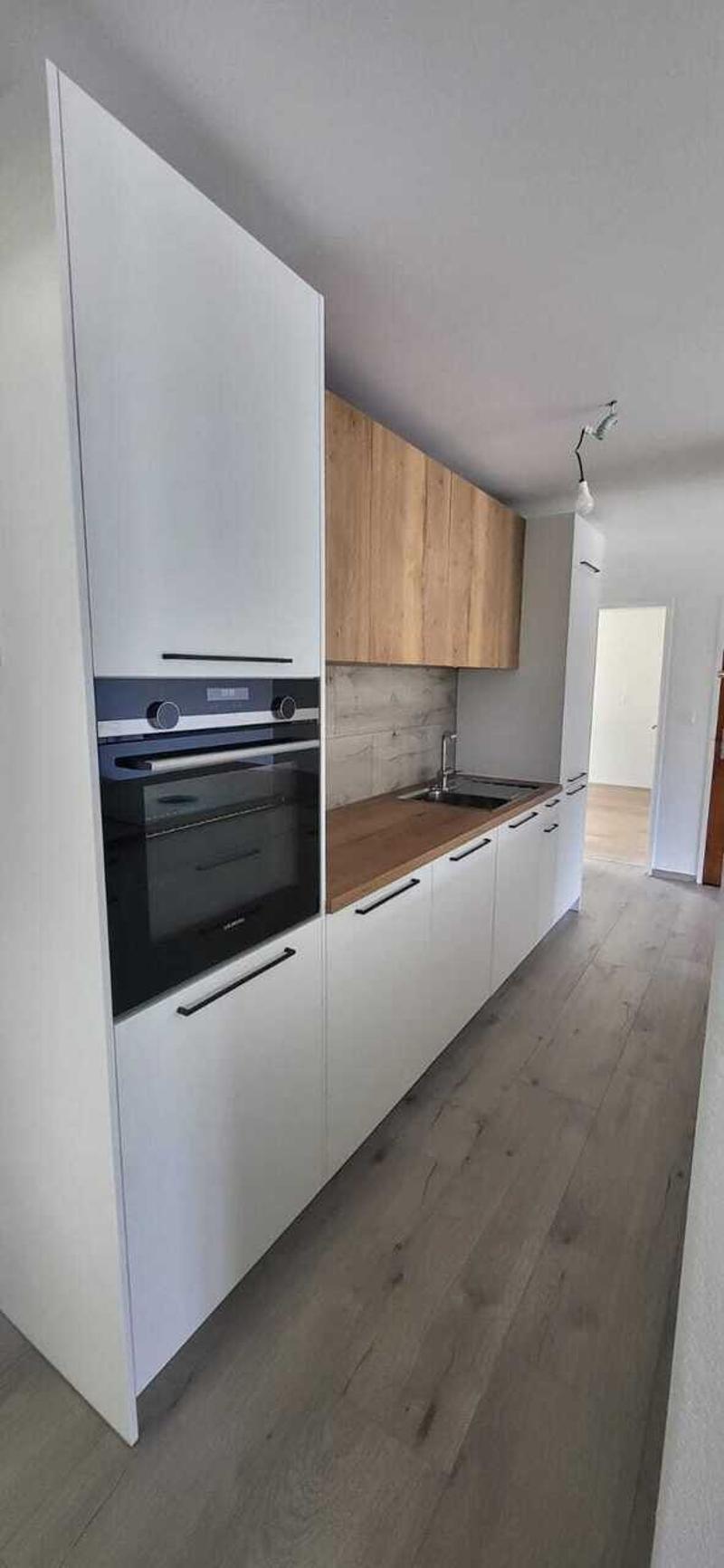 Appartement de 4 1/2 pièces avec balcon et garage à Saint-Imier (3)