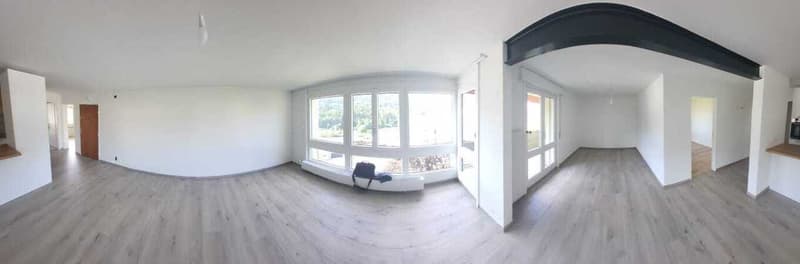 Appartement de 4 1/2 pièces avec balcon et garage à Saint-Imier (6)