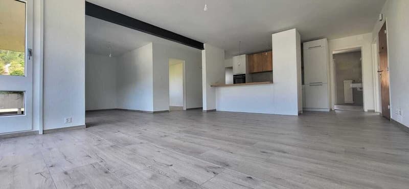 Appartement de 4 1/2 pièces avec balcon et garage à Saint-Imier (5)