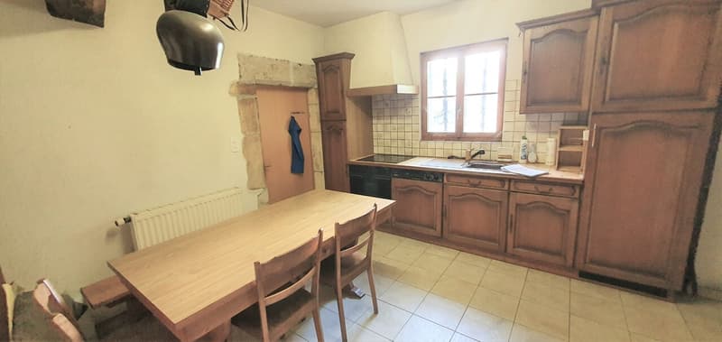 Ferme à rénover avec grand potentiel (4)