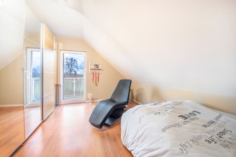 Freistehendes 5.5-Zimmer-Einfamilienhaus mit unschlagbar tiefen Energiekosten (10)