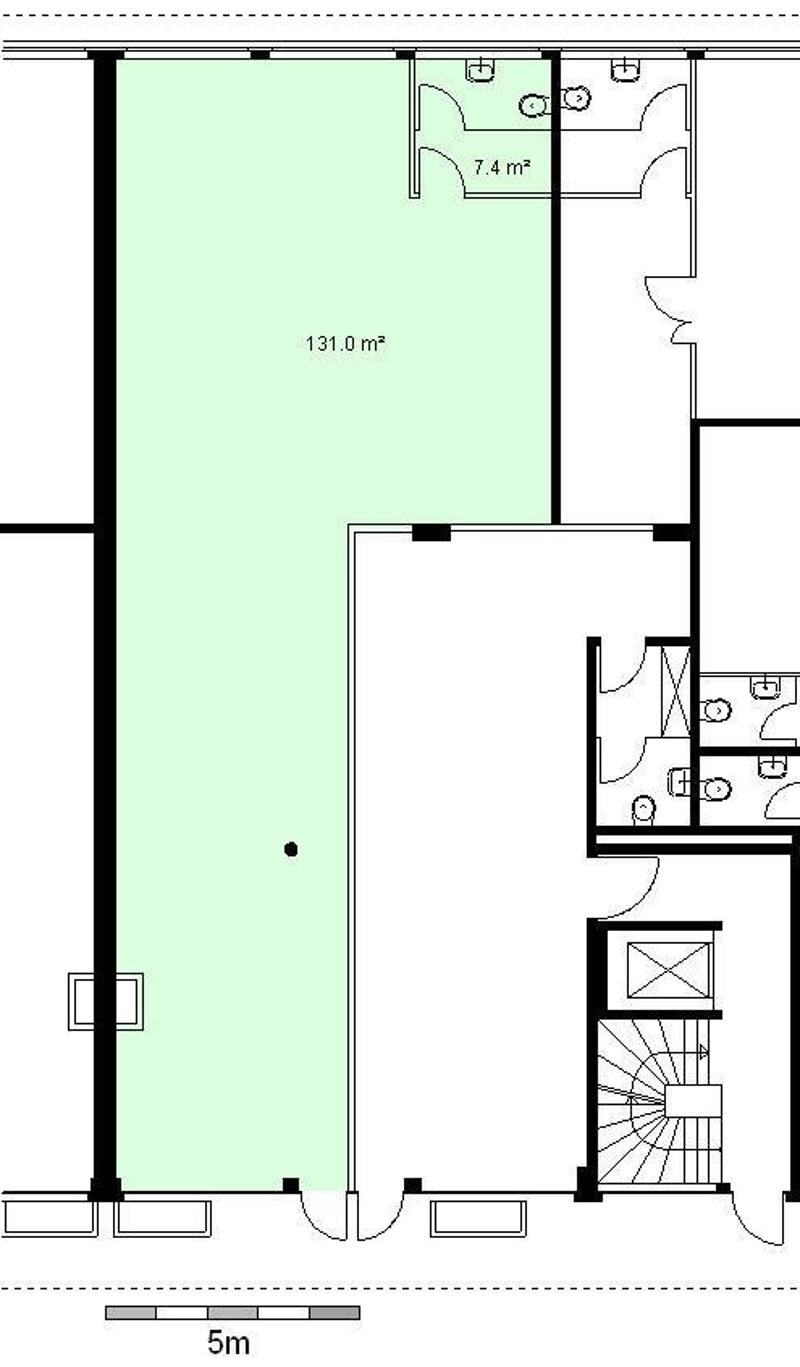 Espace commercial attractif avec vitrine sur la rue principale (11)