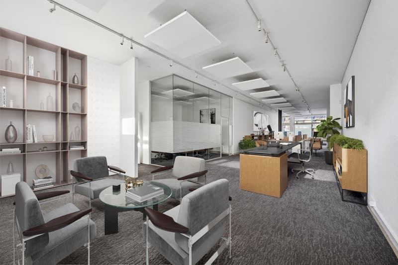 Espace commercial attractif avec vitrine sur la rue principale (6)