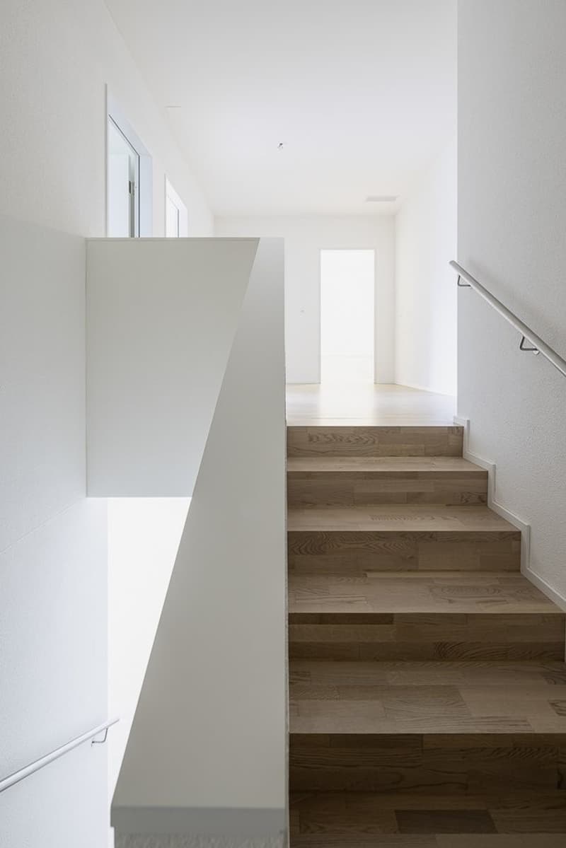 Top moderne 4.5 Zimmer-Maisonettewohnung in der Überbauung Weierweg (3)