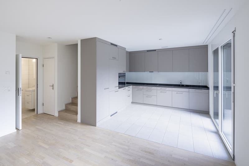 Top moderne 4.5 Zimmer-Maisonettewohnung in der Überbauung Weierweg (7)