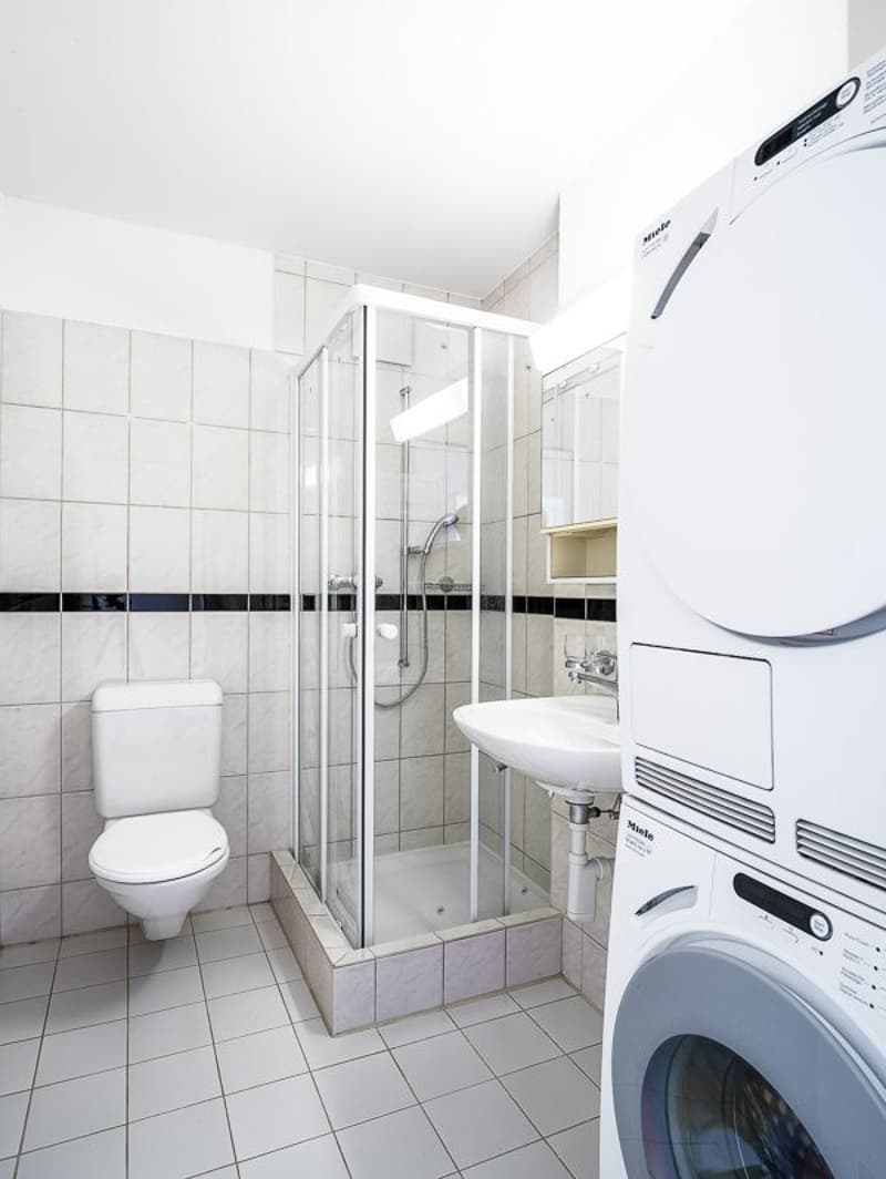 Attraktive 4.5-Zimmer-Wohnung mit eigenem Waschturm (3)