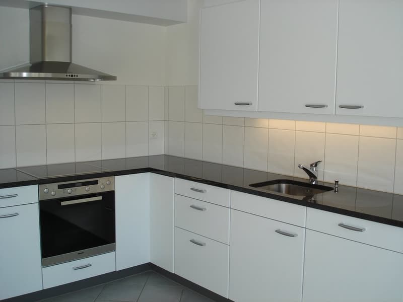 Tolle Wohnung mit grosszügigen Zimmern an ruhiger Lage in Liestal (3)