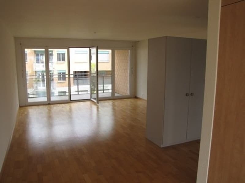Sehr grosszügige 3.5 Zimmer-Wohnung im Zentrum von Horgen! (5)