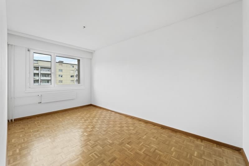 09_3ZWG_-_4OG_links_-_Loowiesenstrasse_27_8106_Adlikon_bei_Regensdorf.jpg