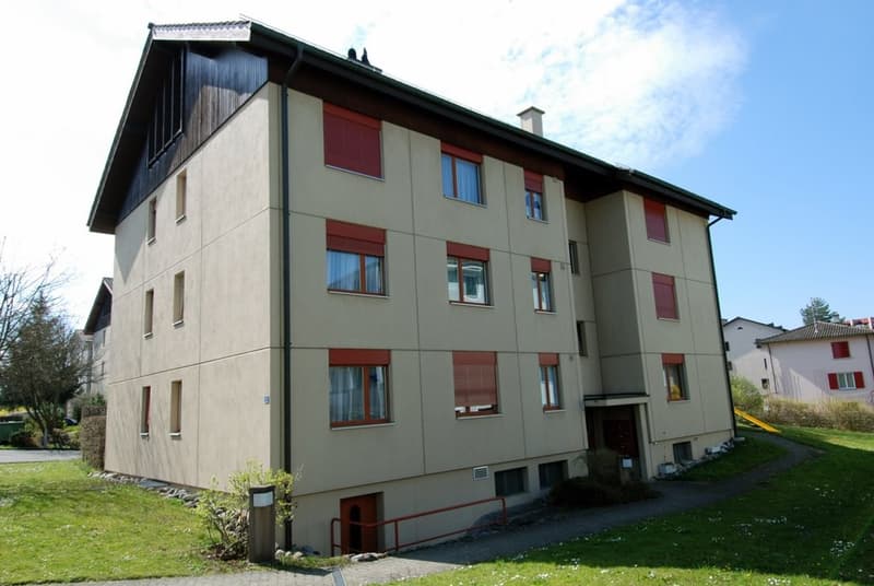mit Garten, geschlossener Küche, Geschirrspüler und vieles Mehr (2)