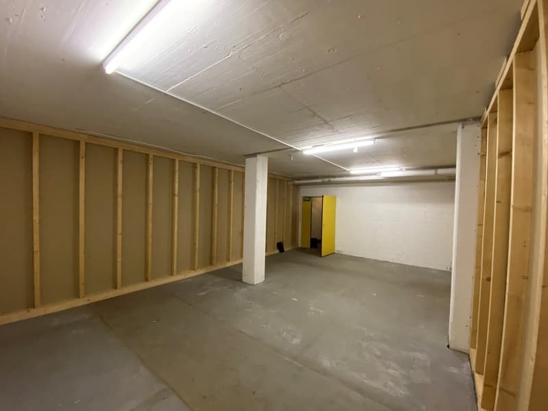 Lagerraum / Bastelraum mit ca. 40 m2 zu vermieten (2)