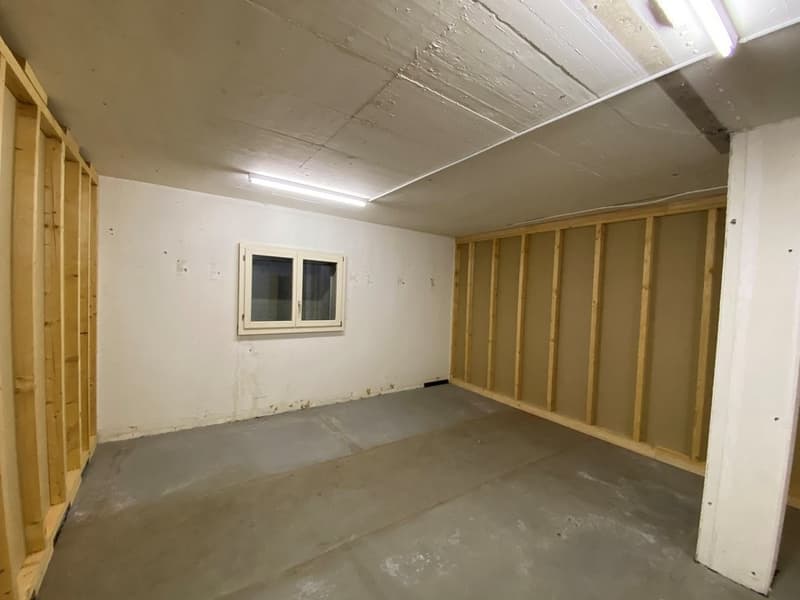 Lagerraum / Bastelraum mit ca. 40 m2 zu vermieten (3)