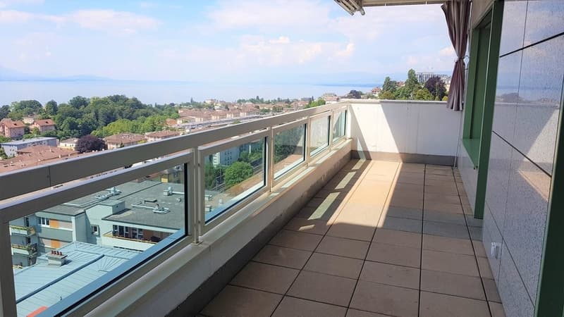 Superbe appartement de 6 pièces avec vue panoramique sur le lac (2)