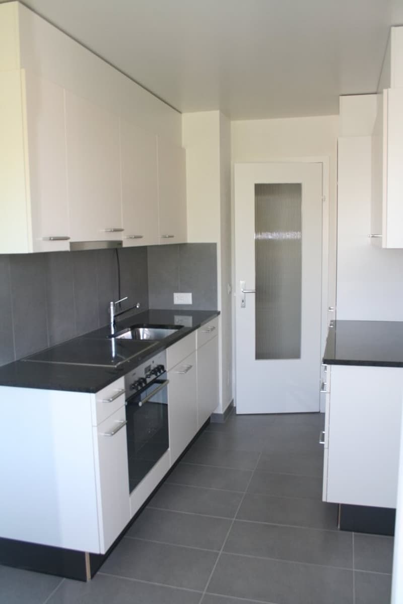 Joli appartement à proximité des commerces et des axes autoroutiers (3)