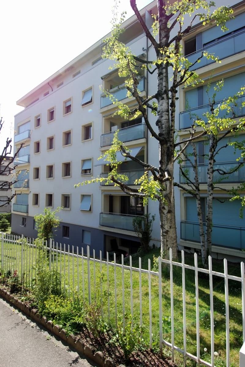 Magnifique studio avec balcon idéalement situé (2)