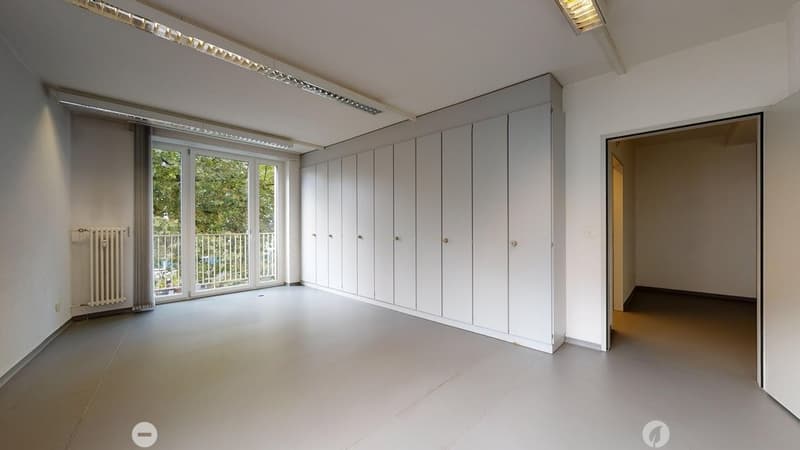 Livit-NL-BE-B0690010008-Burggasse-1-BielBienne-BielBienne-2502-08232022_203939.jpg