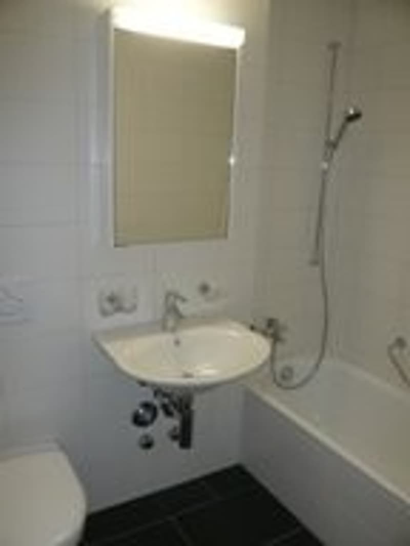 Moderne Wohnung an top Lage! (2)