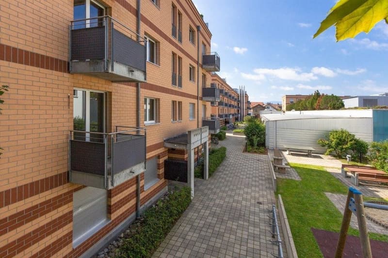 Sonne tanken auf dem grossem Balkon! (10)