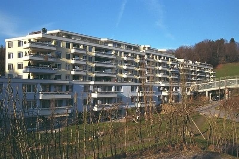 Parkplatz in der Einstellhalle zu vermieten (1)