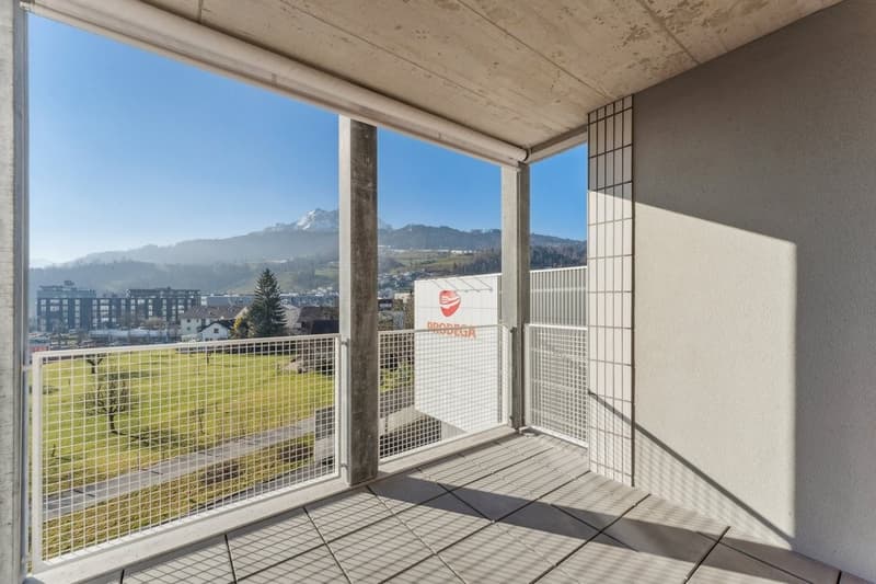 Lichtdurchflutete 4.5-Zimmerwohnung im 6. Obergeschoss (8)