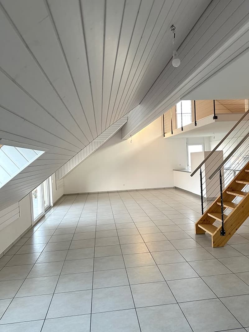 empty room, wooden stairs, white ceiling, tiled floor, glass windows