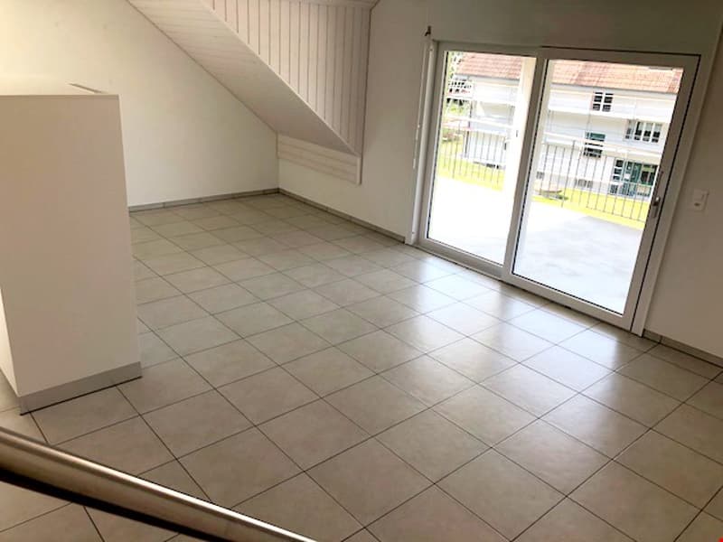 empty room, tiled floor, sliding glass door, balcony, white walls