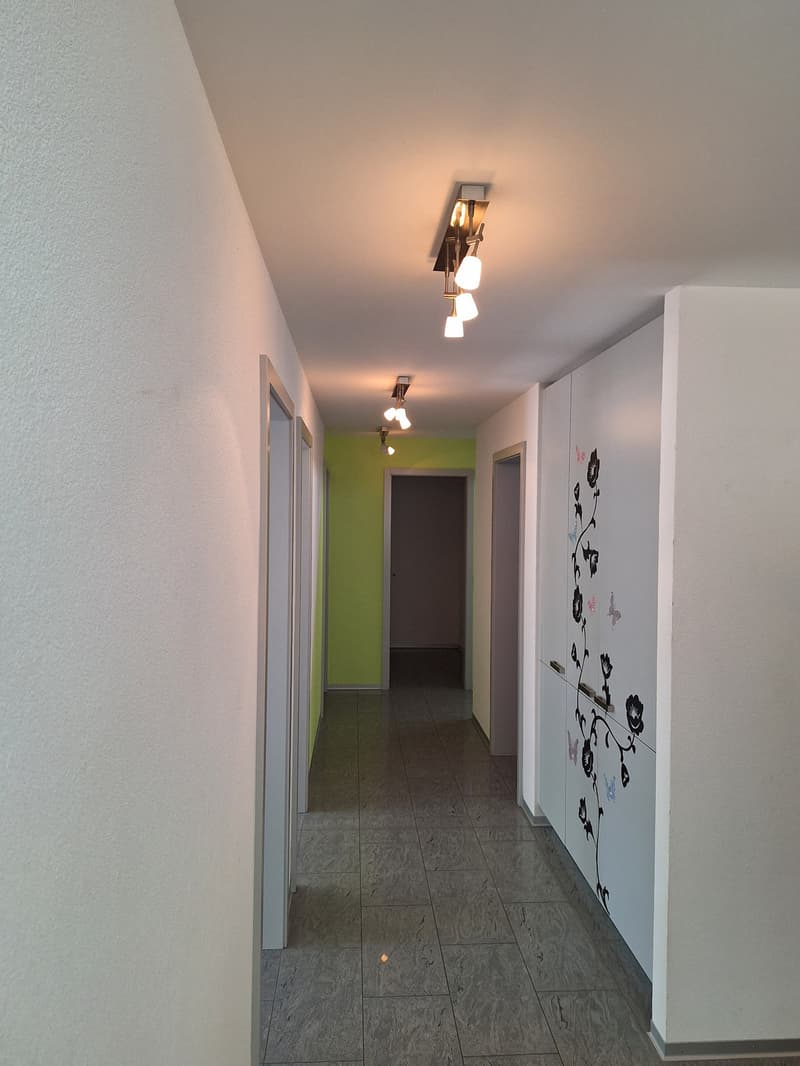 Grosszügige 5.5-Zimmer-Wohnung mit 2 Balkonen & 4 Schlafzimmern in Glis (11)