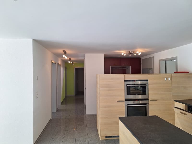 Grosszügige 5.5-Zimmer-Wohnung mit 2 Balkonen & 4 Schlafzimmern in Glis (3)