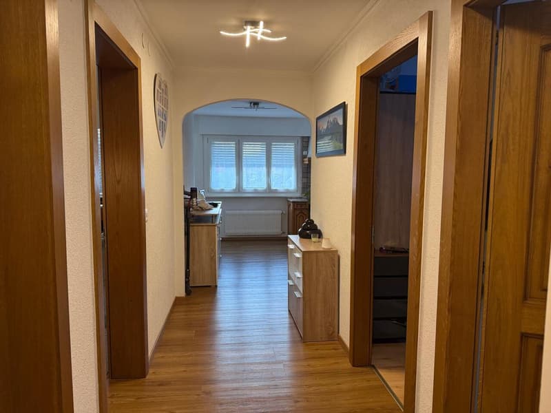 Charmant appartement 4.5 pièces avec jardin à Chippis (2)