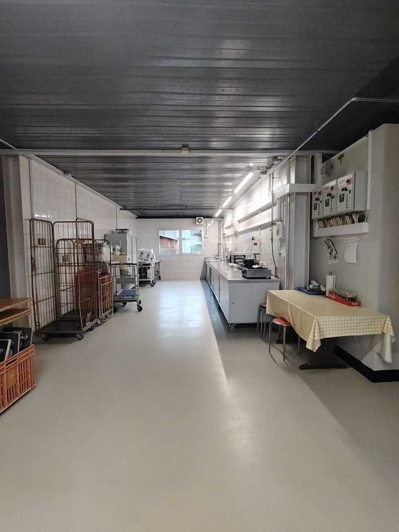 À remettre - Boulangerie / Pâtisserie entièrement équipée à Sion (1)