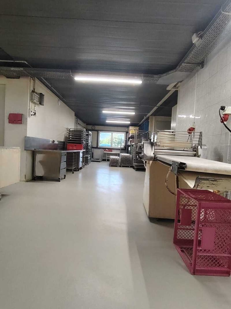 À remettre - Boulangerie / Pâtisserie entièrement équipée à Sion (12)