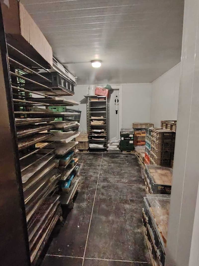 À remettre - Boulangerie / Pâtisserie entièrement équipée à Sion (10)