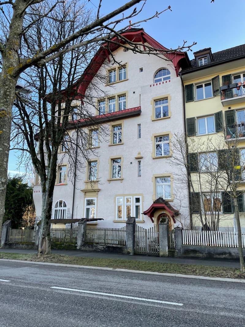 Stilvolle Altbauwohnung mit Gartenzugang (1)