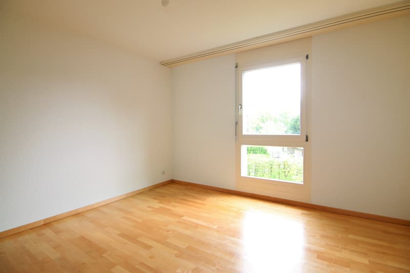 Grosszügige 4.5-Zimmer-Wohnung mit Balkon (8)