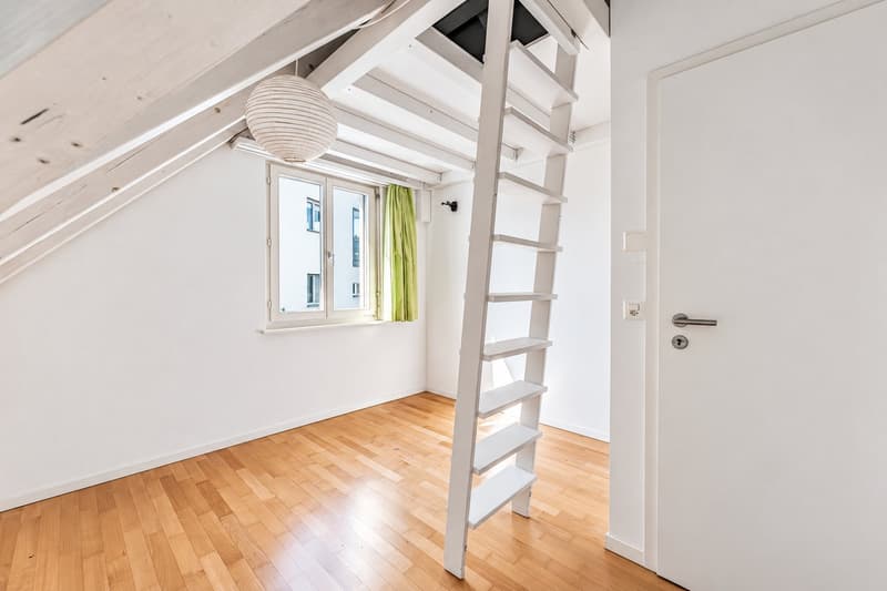 Charmante 5.5-Zimmer Maisonette-Wohnung mit Panoramablick (11)