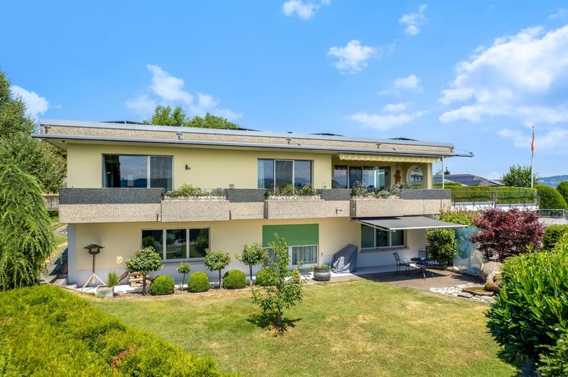10.5-Zimmer-Landhaus mit Einliegerwohnung und Weitsicht (3)