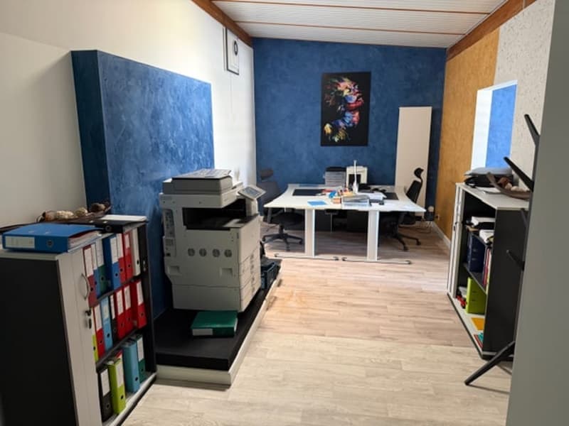Moderne Gewerbe- und Praxisfläche an der Bonnstrasse in Düdingen (2)