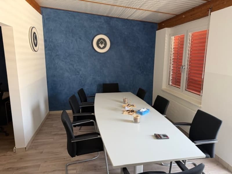 Moderne Gewerbe- und Praxisfläche an der Bonnstrasse in Düdingen (4)
